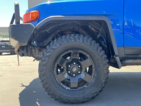 Used 2007 Toyota FJ Cruiser 4WD image 10
