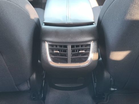 Used 2024 Chevrolet Malibu LT FWD image 30