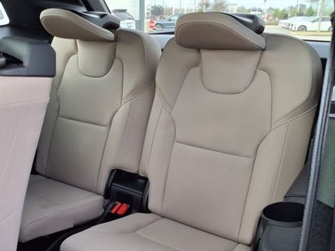 New 2026 Volvo XC90 B5 Core AWD/4WD image 17