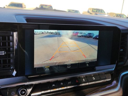 Used 2024 Chevrolet Silverado 1500 LT Trail Boss w/ Convenience Package II image 14