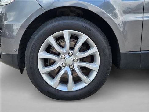 Used 2016 Land Rover Range Rover Sport HSE image 9