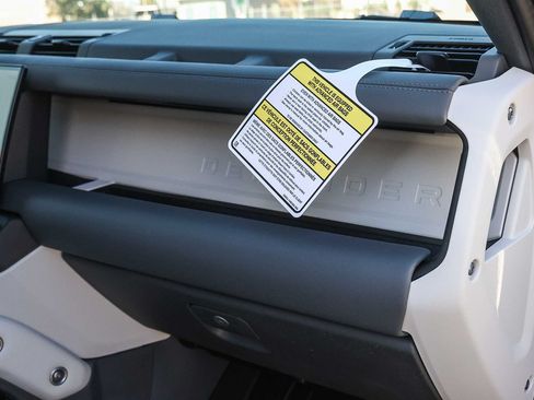 Certified 2026 Land Rover Defender 110 S AWD/4WD image 17
