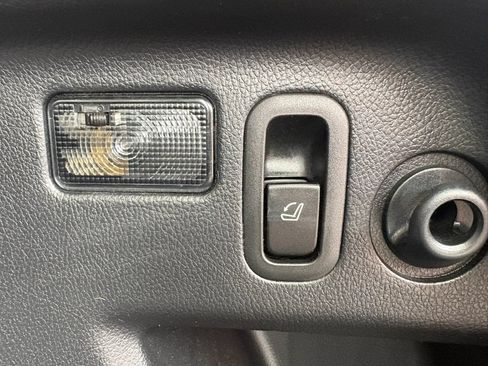 Used 2014 Subaru Forester 2.5i Touring AWD/4WD image 24