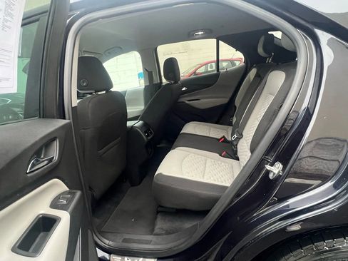 Used 2020 Chevrolet Equinox LS AWD/4WD image 28