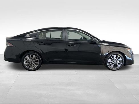New 2026 Nissan Sentra SL FWD image 2
