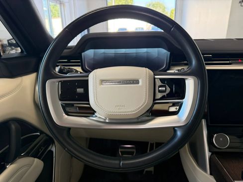 Used 2023 Land Rover Range Rover SE AWD/4WD image 11