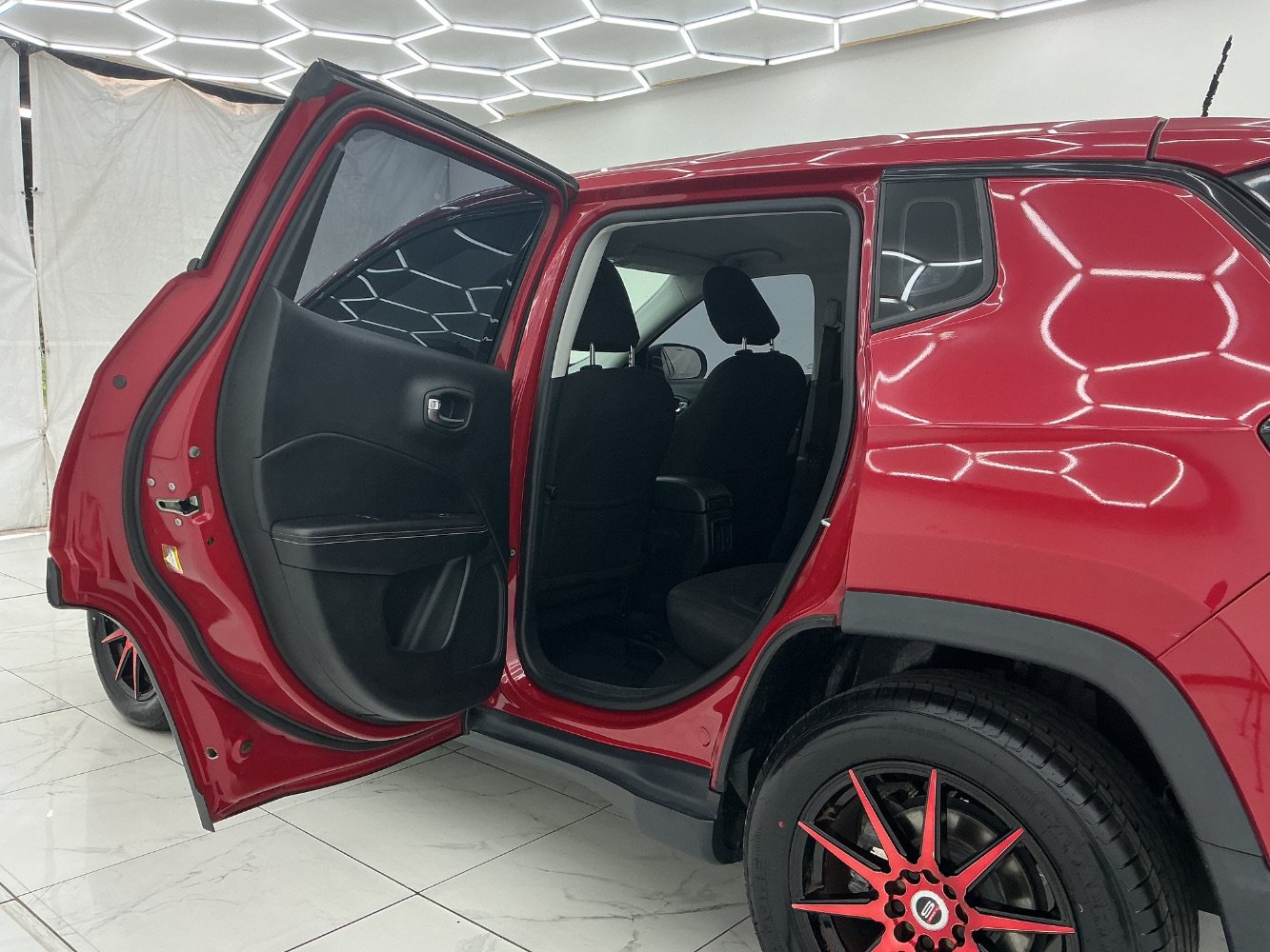 Used 2018 Jeep Compass Sport FWD image 22