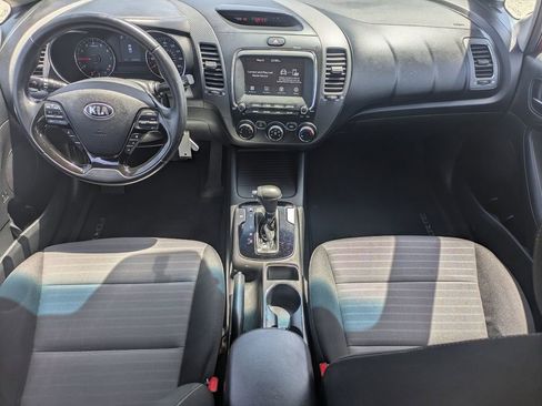Used 2018 Kia Forte S image 13