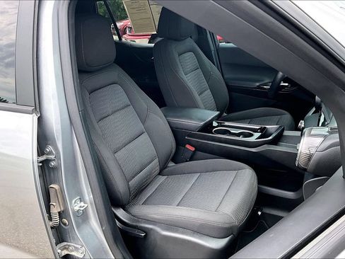 Used 2025 Chevrolet Equinox LT FWD image 7