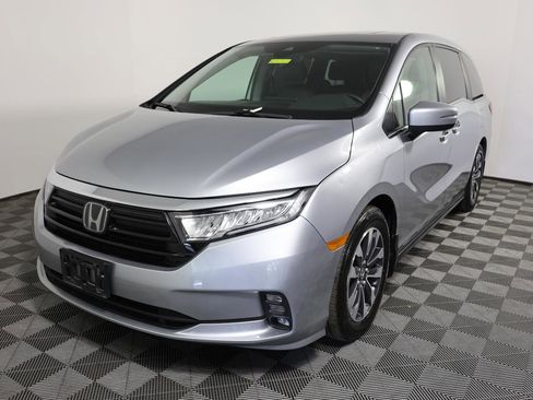Used 2024 Honda Odyssey EX-L image 1