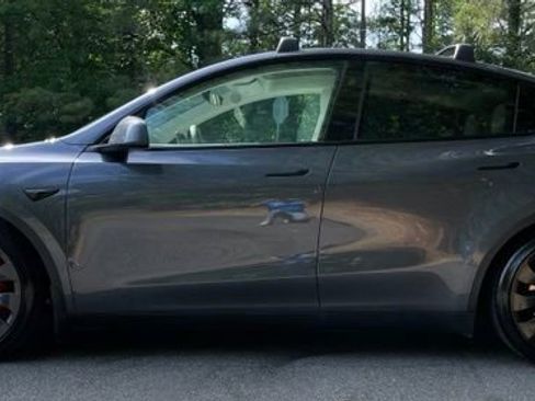 Used 2023 Tesla Model Y Performance AWD/4WD image 4