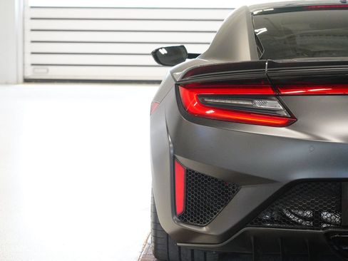 Used 2017 Acura NSX AWD/4WD image 9