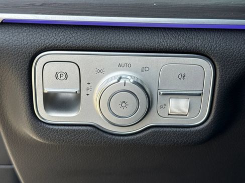 Used 2023 Mercedes-Benz GLE 350 4MATIC image 34