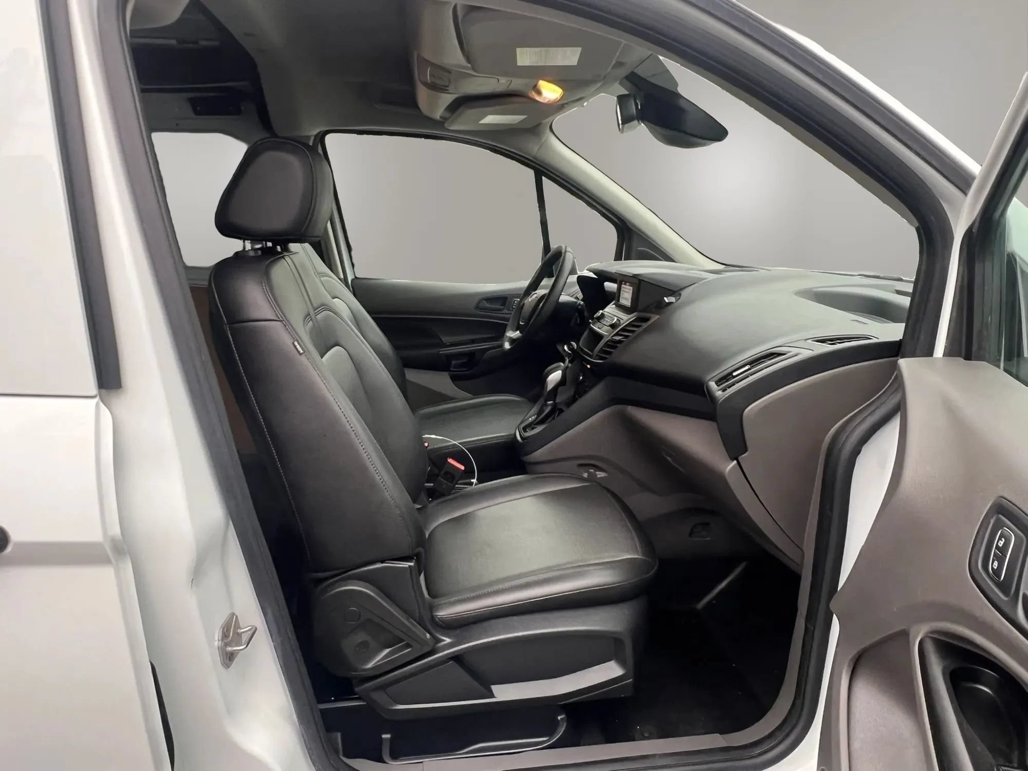 Used 2021 Ford Transit Connect XL FWD image 15