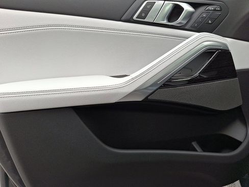 New 2026 BMW X6 xDrive40i image 11