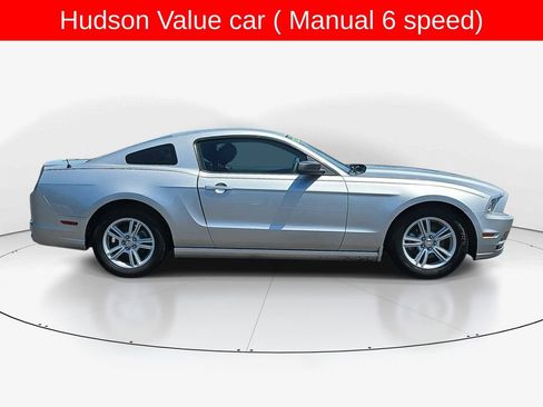 Used 2013 Ford Mustang Coupe RWD image 3