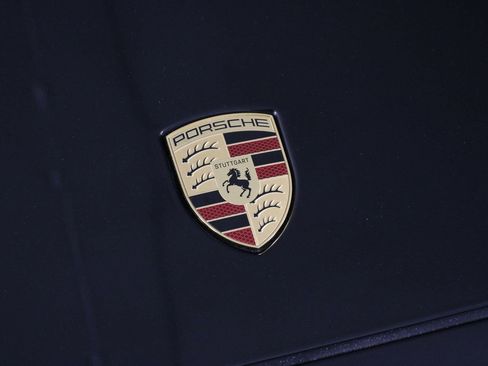 Certified 2025 Porsche Cayenne Coupe image 29