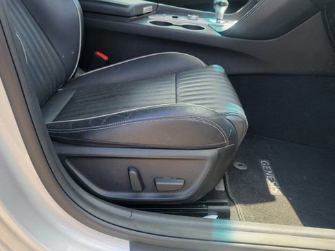 Used 2019 Genesis G70 2.0T Advanced w/ Elite Package image 17