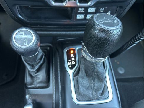 Certified 2018 Jeep Wrangler Unlimited Sport S image 18