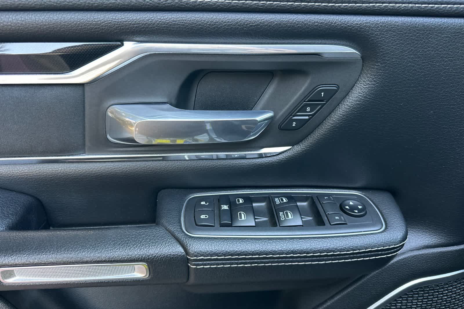 Used 2020 RAM 1500 Laramie w/ Sport Appearance Package AWD/4WD image 15