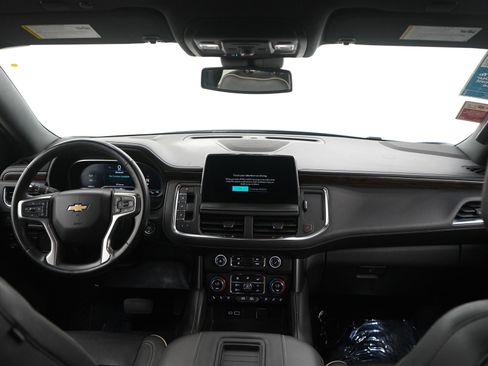 Used 2023 Chevrolet Suburban Premier AWD/4WD image 14