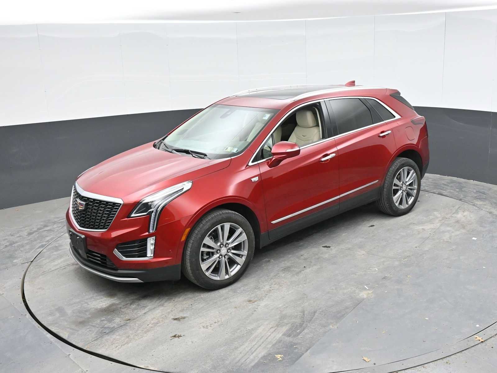 Used 2024 Cadillac XT5 Premium Luxury w/ Technology Package AWD/4WD image 15