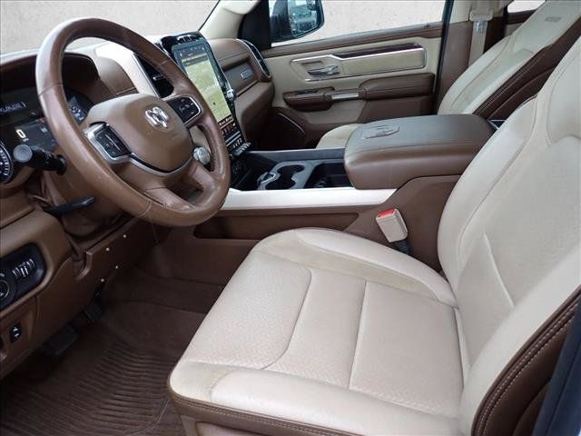 Used 2019 RAM 1500 Laramie AWD/4WD image 9