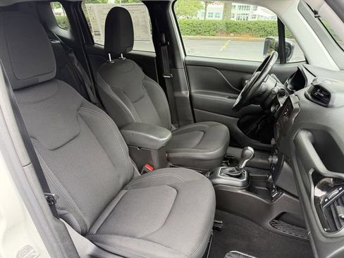 Used 2023 Jeep Renegade Altitude w/ Convenience Group I AWD/4WD image 25