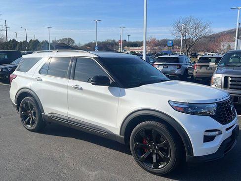 Used 2021 Ford Explorer ST w/ Equipment Group 401A image 2