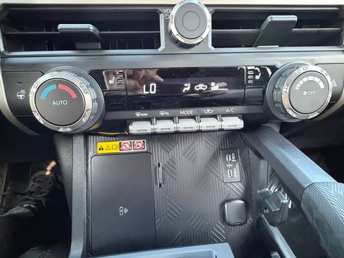 Used 2026 Toyota Tacoma TRD Off-Road w/ TRD Off Road Upgrade Package AWD/4WD image 20