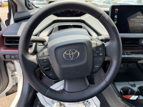 Used 2024 Toyota Prius Prime FWD image 6