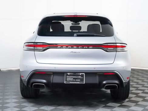 Certified 2025 Porsche Macan image 11