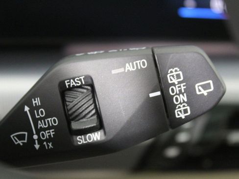 Used 2025 BMW X1 xDrive28i w/ Convenience Package image 35