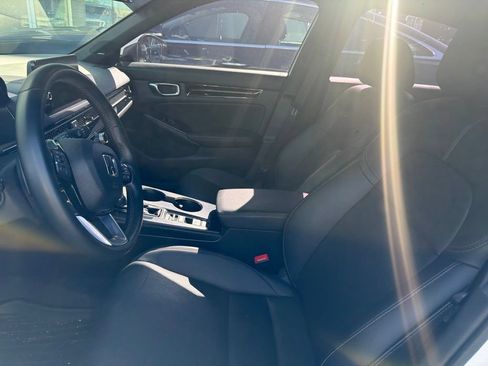 Used 2024 Honda Civic Sport Touring image 7