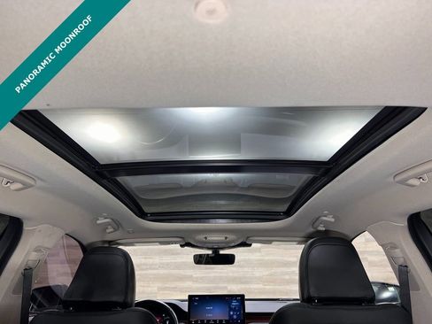 Used 2023 Lincoln Nautilus Reserve w/ Luxury Package image 5