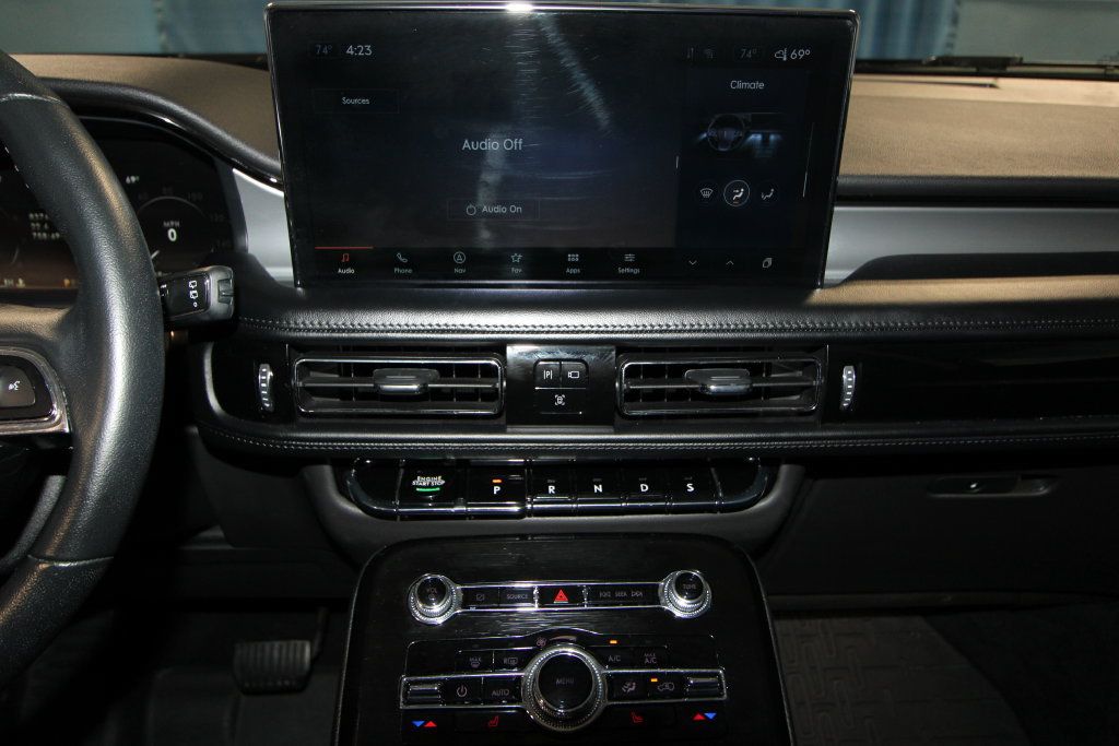 Used 2023 Lincoln Nautilus AWD w/ Premium Package image 16