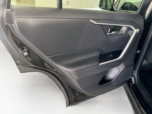 Used 2020 Toyota RAV4 XLE FWD image 26