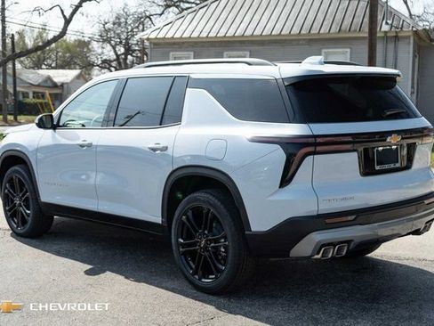 New 2026 Chevrolet Traverse LT FWD image 9