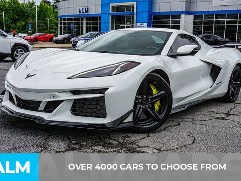 Used 2024 Chevrolet Corvette Z06 w/ Z07 Performance Package RWD image 3