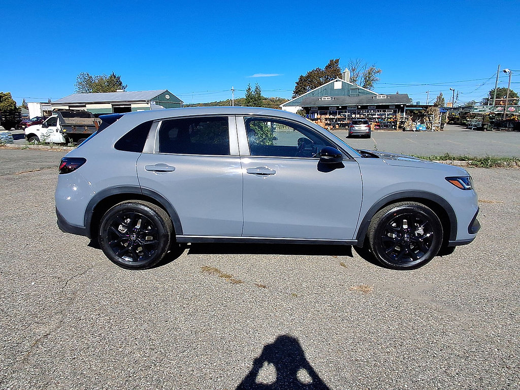 Used 2024 Honda HR-V Sport image 9