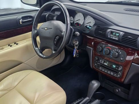 Used 2003 Chrysler Sebring Limited image 79
