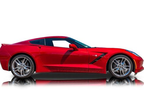 Used 2015 Chevrolet Corvette Stingray Coupe w/ 2LT Preferred Equipment Group RWD image 2