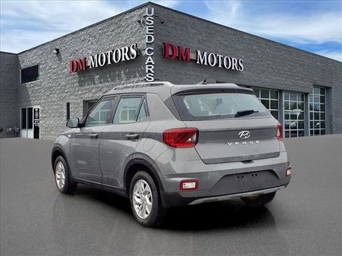 Used 2020 Hyundai Venue SEL image 3
