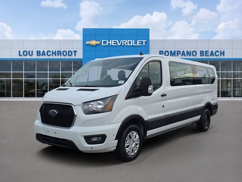 Used 2024 Ford Transit 350 XLT RWD image 3