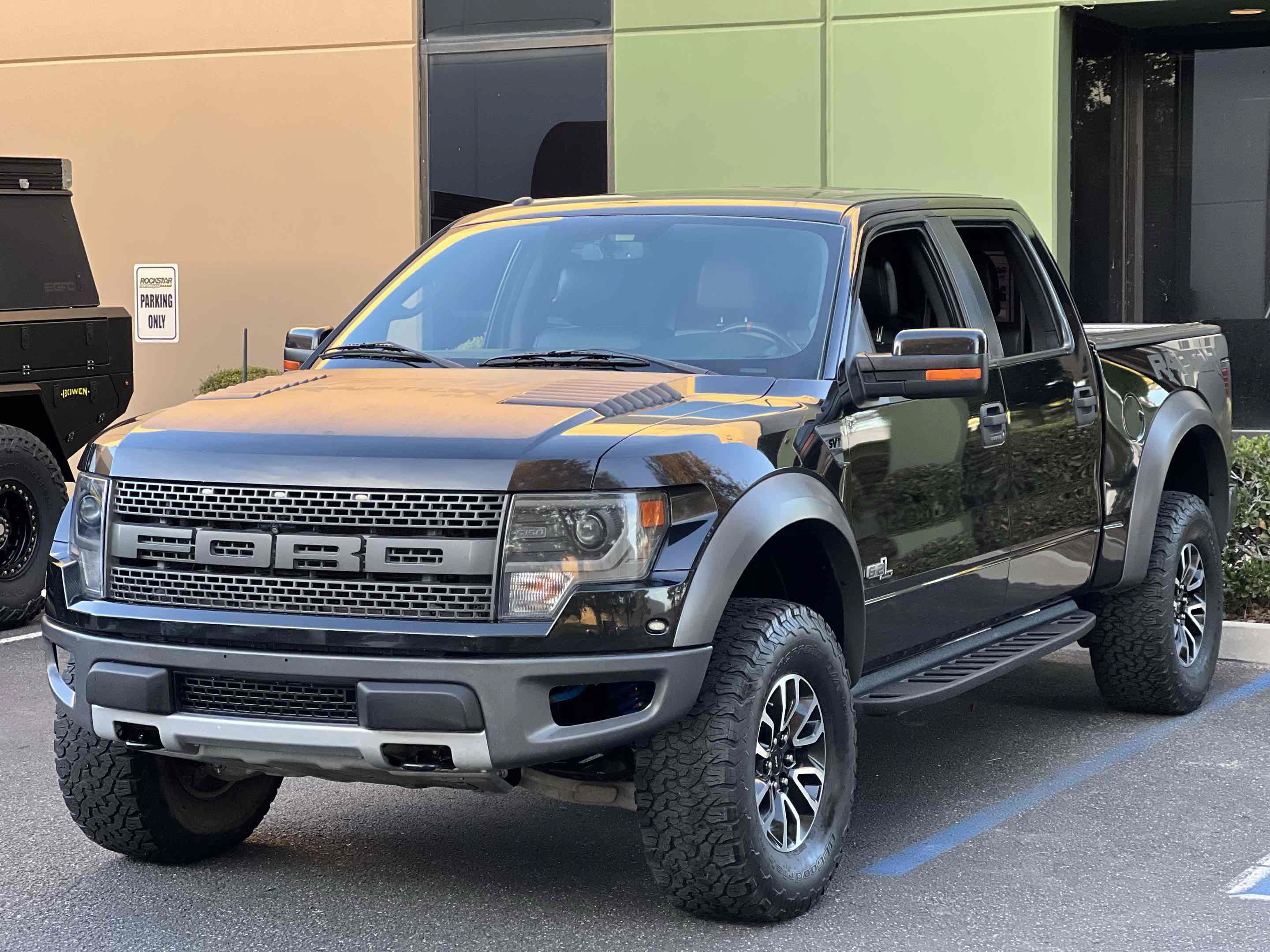 Used 2014 Ford F150 Raptor w/ Equipment Group 801A Luxury AWD/4WD image 22