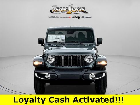 New 2025 Jeep Gladiator Sport image 2