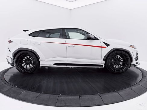Used 2021 Lamborghini Urus AWD/4WD image 19