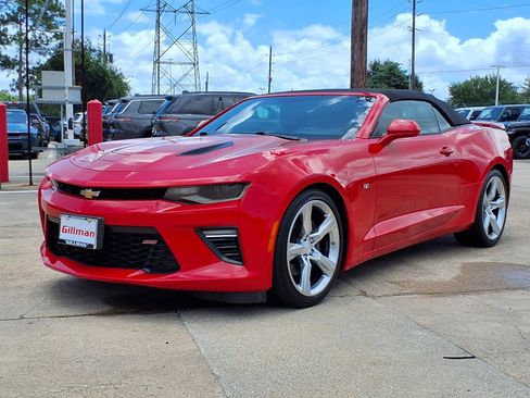 Used 2018 Chevrolet Camaro SS RWD image 23