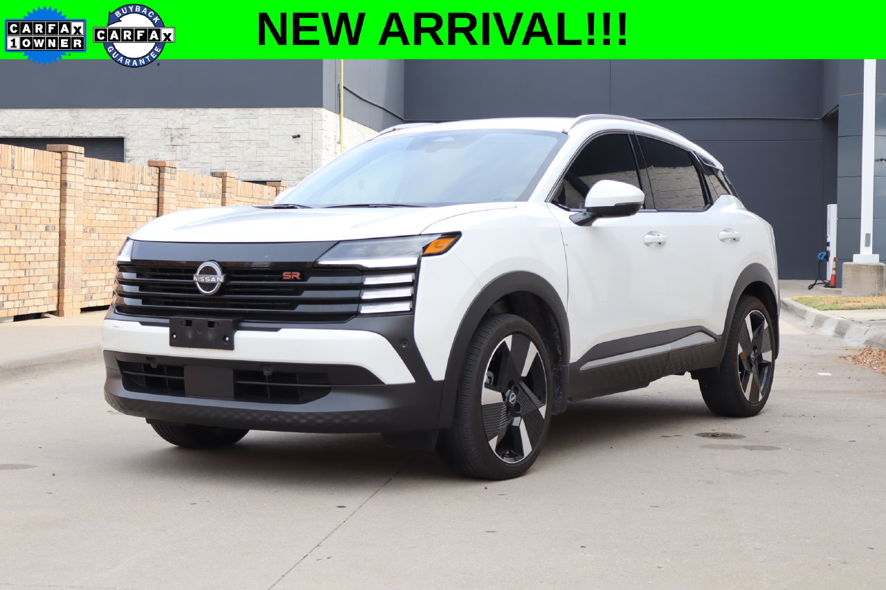Used 2025 Nissan Kicks SR AWD/4WD image 1