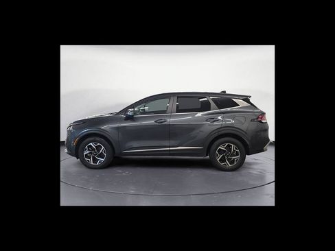 Used 2024 Kia Sportage LX AWD/4WD image 3